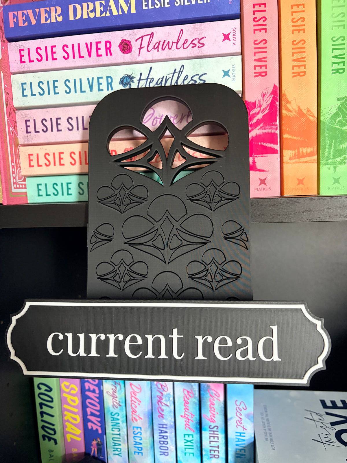 Verstelbare Boekendisplay + 1 Gepersonaliseerd Bordje | Kleur & Tekst naar Wens
