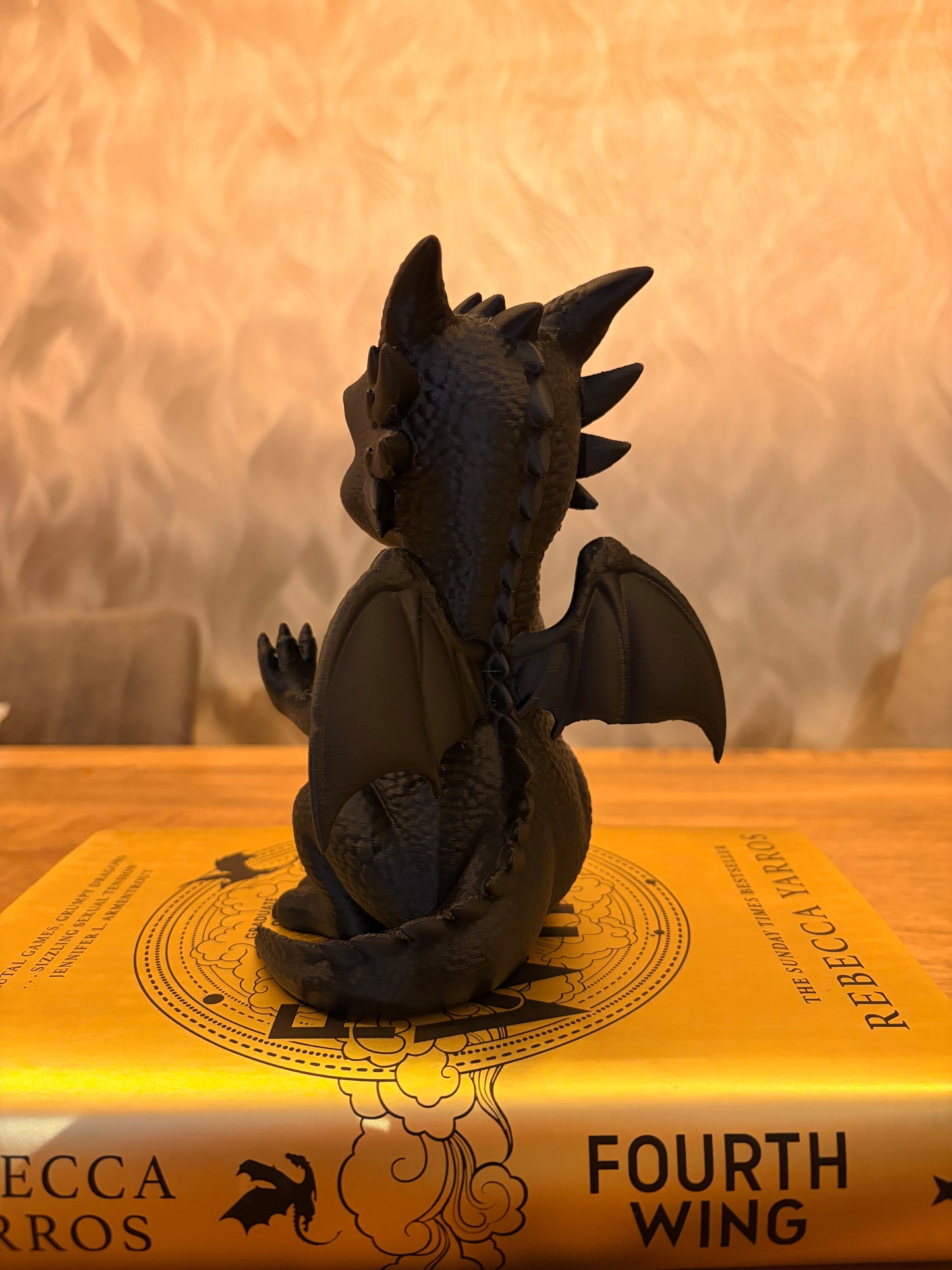 Baby dragon boekenstandaard